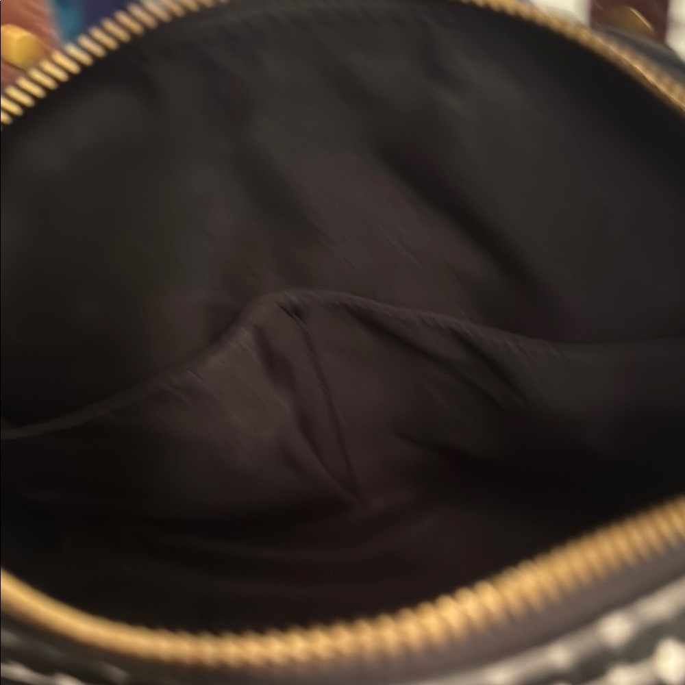Fossil Key Bag - Picture 4 of 6